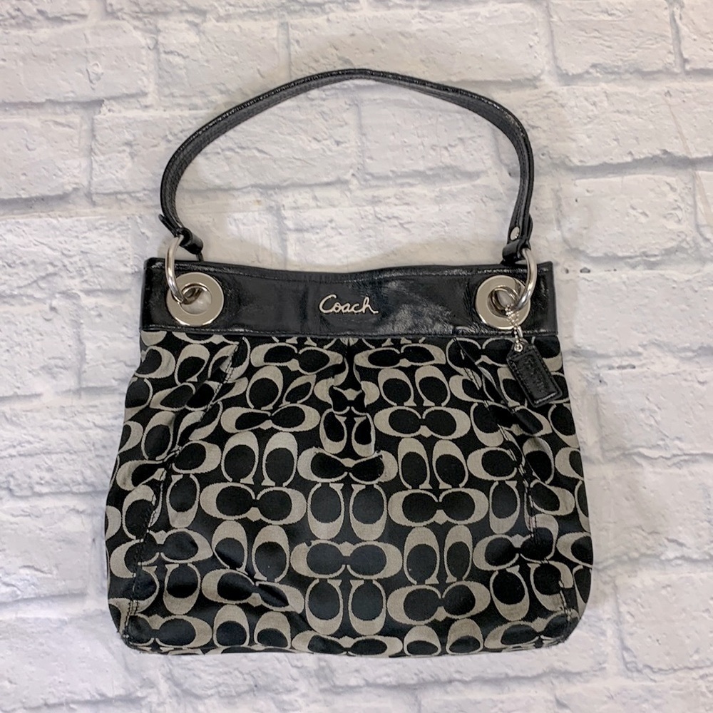Coach Canvas Signature C shoulder handbag Black silver #F17599 Pockets Charm
